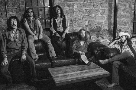 Hippies & Cowboys